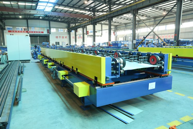 Decoiling & Roll Forming